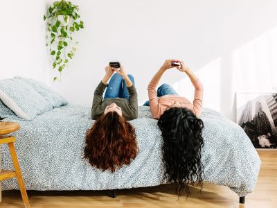 Πέντε πράγματα που θα ήθελαν οι έφηβοι να γνωρίζουν οι γονείς τους για τα social media