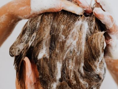 7 tips για πραγματικά σωστό λούσιμο