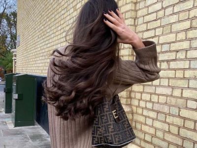 Το τσάι και πώς θα φρεσκάρεις τα μαλλιά ανάλογα με το χρώμα τους