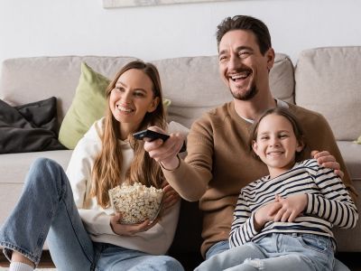 Movie night: Υγιεινά σνακ που μπορείτε να φάτε εσείς και τα παιδιά βλέποντας ταινία