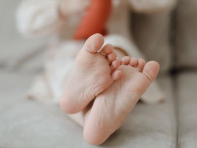 Το παιδί περπατάει στις μύτες των ποδιών - Είναι φυσιολογικό;