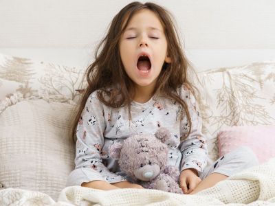 Οι ακανόνιστες ώρες ύπνου επηρεάζουν αρνητικά ένα παιδί