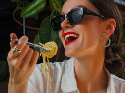 «Οι Γαλλίδες δεν παχαίνουν»: Ο πιο λανθασμένος & επιβλαβής μύθος