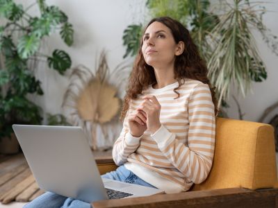 Μία στις τέσσερις γυναίκες που γεννήθηκαν μετά το 1970 δεν θα τεκνοποιήσει ποτέ