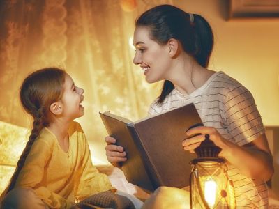 Ο ρόλος της αφήγησης παραμυθιών και ιστοριών στην ανάπτυξη των παιδιών