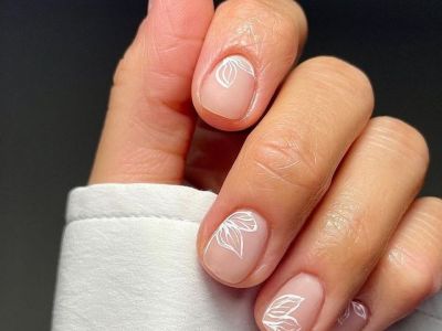 10 φλοράλ μανικιούρ για να δοκιμάσεις την άνοιξη