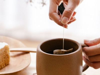 Πώς θα κολλήσεις το σπασμένο νύχι σου με ένα φακελάκι τσάι