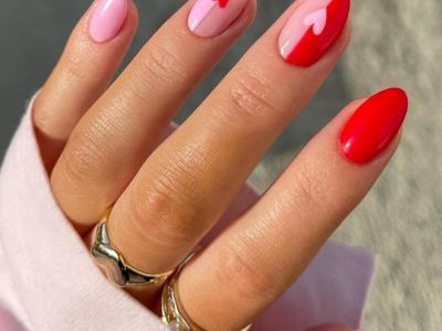 Easter nails: 10 super chic μανικιούρ σε πασχαλινό κόκκινο