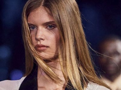 Όχι μόνο με χαμομήλι: 5 υλικά για να ανοίξεις φυσικά τα μαλλιά