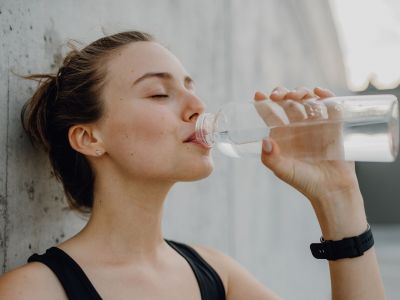 Πώς η αφυδάτωση μπορεί να επηρεάσει τη γονιμότητα