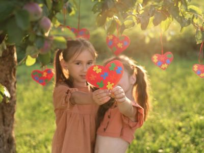 Πώς μπορώ να βοηθήσω το παιδί μου με αυτισμό να κάνει φίλους;