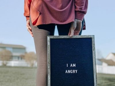 Είμαι θυμωμένη με την υπογονιμότητά μου