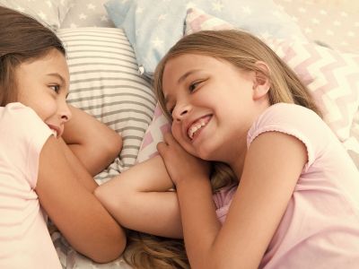 Όταν το παιδί φοβάται να κοιμηθεί μακριά από το σπίτι του