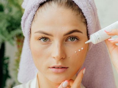 7 κρέμες ματιών που θα σε κάνουν να πεις bye bye στους μαύρους κύκλους