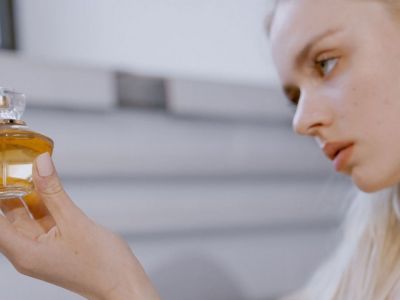 7 μεθυστικά αρώματα με γιασεμί που πρέπει να έχεις στο boudoir σου