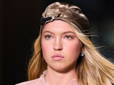 Πρέπει να λούσεις τα μαλλιά σου πριν τα βάψεις; Σίγουρα δεν περιμένεις αυτή την απάντηση