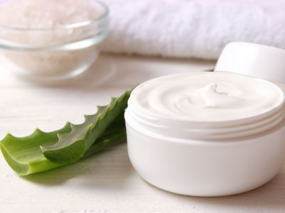 DIY - Ενυδατική κρέμα με αλόη για την καλοκαιρινή φροντίδα της επιδερμίδας