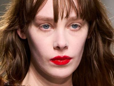 Πες αντίο στους μαύρους κύκλους με ένα χρώμα που δεν περιμένεις