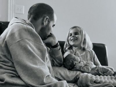 Μπαμπάδες, βοηθήστε! Είστε το ίδιο σημαντικοί όπως και οι μαμάδες