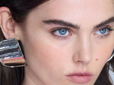 Η καφέ mascara είναι η νέα μαύρη του καλοκαιριού - 6 επιλογές που θα χαρίσουν extra όγκο στο βλέμμα