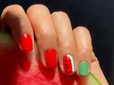 Watermelon nails: Mε ένα καρπούζι στα χέρια σου