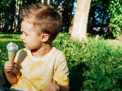 Σπιτικό και υγιεινό παγωτό αβοκάντο για παιδιά