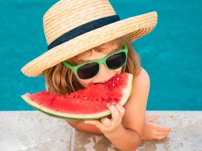 Πέντε καλοκαιρινά φρούτα που αξίζουν μία θέση στη διατροφή του παιδιού