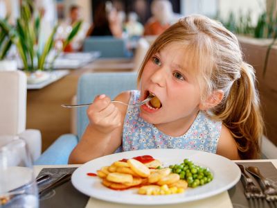 Παιδική διατροφή: Τα οφέλη των φυτικών ινών και πώς να τις εντάξετε στη διατροφή του παιδιού