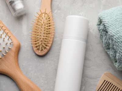 Ομορφιά για μαμάδες: Φτιάξτε το δικό σας dry shampoo με αγνά υλικά