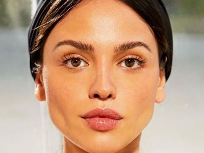 Φυσικό lifting στο σπίτι! Το TikTok μας δείχνει όλα τα βήματα