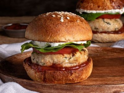 Light burger με μπιφτέκι γαλοπούλας - Ζουμερό και πολύ νόστιμο
