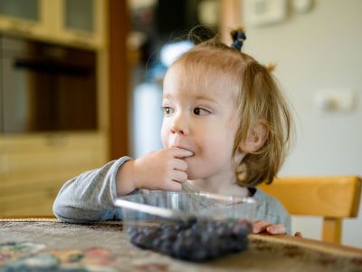 Δέκα θρεπτικά συστατικά που χρειάζονται τα νήπια