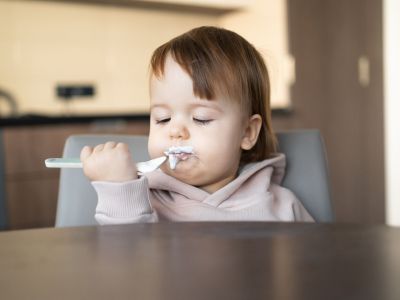 Πότε μπορεί το μωρό να φάει γιαούρτι;