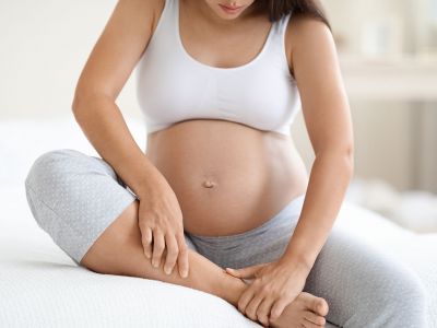 Πρησμένοι αστράγαλοι στην εγκυμοσύνη: Τι να κάνετε