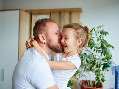 Πώς μπορεί ένας μπαμπάς να βελτιώσει τη σχέση με την κόρη του