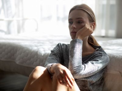 Τελικά, το άγχος επηρεάζει τη γονιμότητα; Τι δείχνουν μελέτες