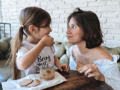 5 συνταγές για γλυκό πανεύκολες και με μόνο 2 υλικά