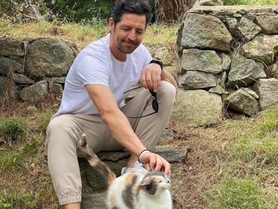 Απόστολος Ρουβάς: 2 λαχταριστές συνταγές του για τυρομπουκιές και γαλακτομπούρεκο