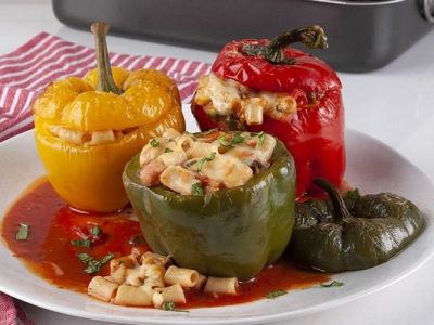 Γεμιστές πιπεριές με κοφτό μακαρονάκι - Μια πρωτότυπη παραλλαγή του αγαπημένου σας φαγητού