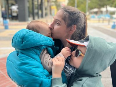 Φωτεινή Αθερίδου: Η συνήθεια του μικρού της γιου όταν κοιμάται, δεν θα σας ξαφνιάσει