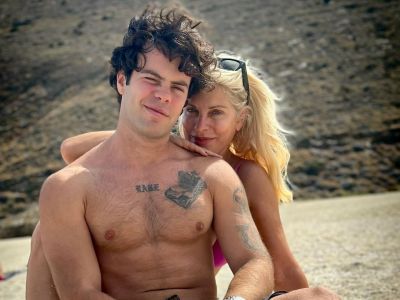 Ελένη Μενεγάκη: Οι δύο φωτογραφίες με τον γιο της Άγγελο που μάλλον δεν είδες χθες