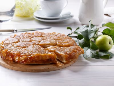 Ανάποδη μηλόπιτα με καραμέλα  - Εύκολη και τόσο αφράτη