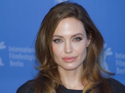 Η Angelina Jolie επαναλαμβάνει στις κόρες της: «Το μυαλό σας είναι αυτό που σας καθορίζει»