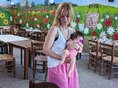Η Ντάνη Γιαννακοπούλου δημοσίευσε φωτογραφία της 5 μηνών κόρης της μετά από καιρό