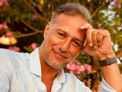 Δημήτρης Πλειώνης: Η γνωριμία με τη γυναίκα του και ο ερχομός της κόρης τους 4 μήνες μετά