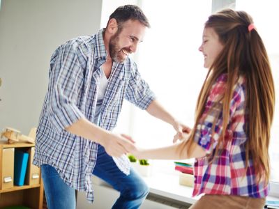 Viral TikTok: Έχετε παιδί στην εφηβεία; Αυτός ο «non-strict» μπαμπάς είναι παράδειγμα προς μίμηση