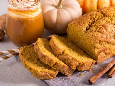 Pumpkin bread: Η συνταγή που θα λατρέψετε (είναι καλύτερη από το banana bread)