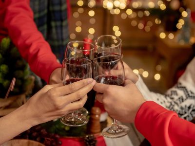 Πώς να καθαρίσετε τον λεκέ από κόκκινο κρασί