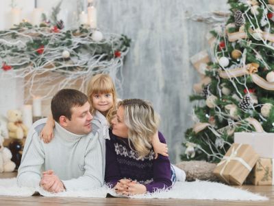 Δώρα Χριστουγέννων: Η κοινωνική πίεση οδηγεί τους γονείς σε υπερβολές
