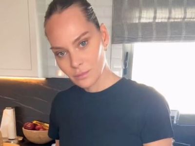 Υβόννη Μπόσνιακ: H συνταγή της για την πιο γρήγορη λεπτή και τραγανή pizza που έχετε φτιάξει